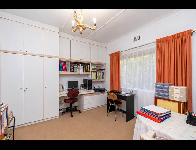 4 BEDROOM FREEHOLD FOR SALE IN BERARIO